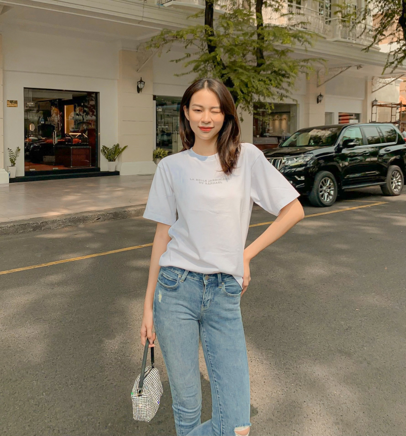 Mặc quần Jean với phong cách tông xuyệt tông kết hợp cùng áo denim đồng màu