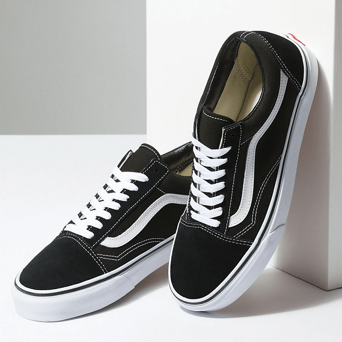 Cách buộc dây giày Vans 5 lỗ kiểu Criss – Cross